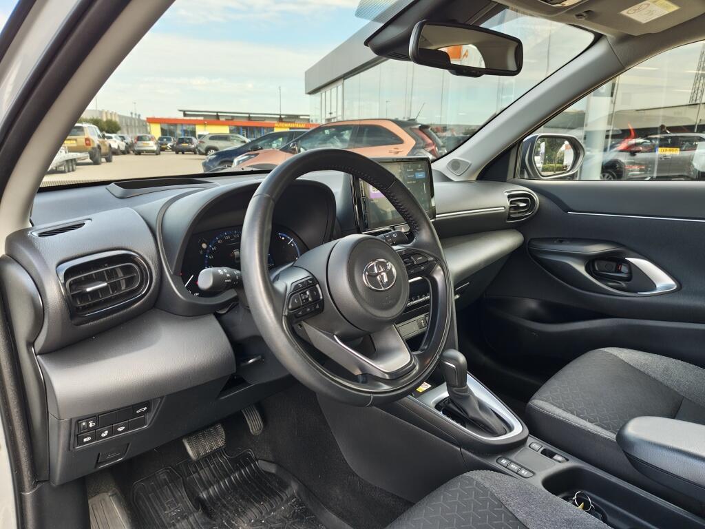 Toyota Yaris Cross 1.5 Hybrid Dynamic | El. Achterklep | HUD | Stoel-Stuurverwarming - Image 28