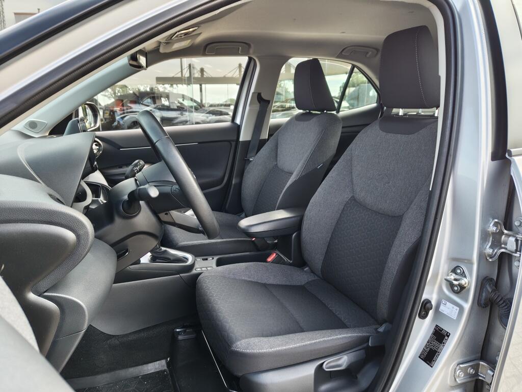 Toyota Yaris Cross 1.5 Hybrid Dynamic | El. Achterklep | HUD | Stoel-Stuurverwarming - Image 29