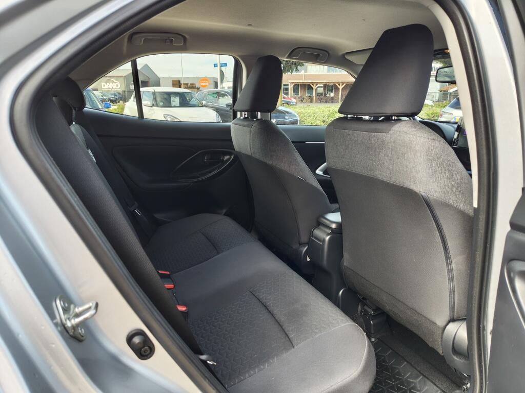 Toyota Yaris Cross 1.5 Hybrid Dynamic | El. Achterklep | HUD | Stoel-Stuurverwarming - Image 31