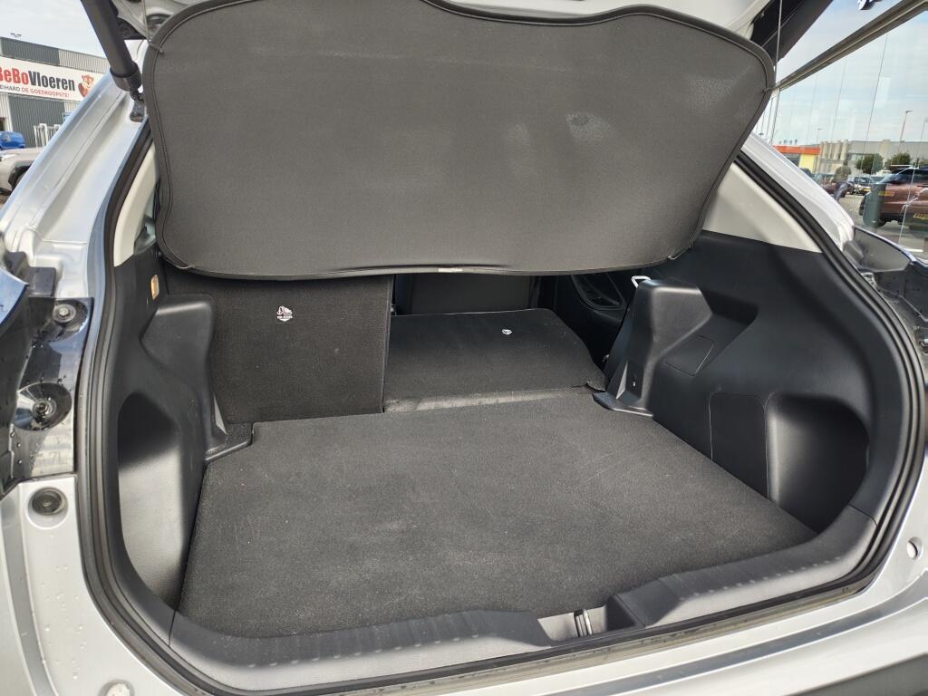 Toyota Yaris Cross 1.5 Hybrid Dynamic | El. Achterklep | HUD | Stoel-Stuurverwarming - Image 34