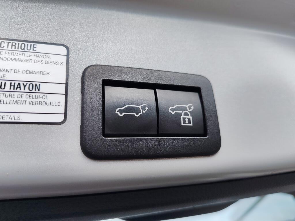 Toyota Yaris Cross 1.5 Hybrid Dynamic | El. Achterklep | HUD | Stoel-Stuurverwarming - Image 36