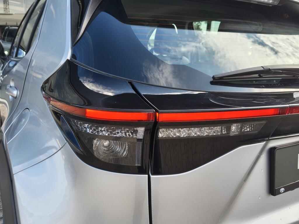 Toyota Yaris Cross 1.5 Hybrid Dynamic | El. Achterklep | HUD | Stoel-Stuurverwarming - Image 38