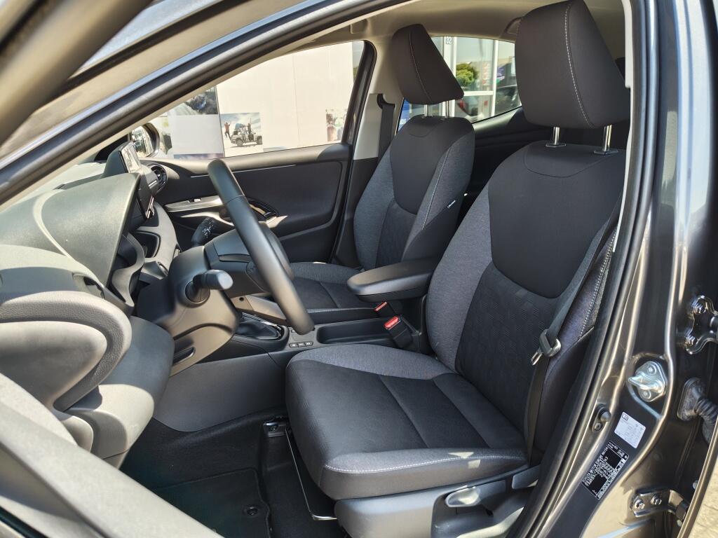 Toyota Yaris 1.5 Hybrid 115 Dynamic | Sensoren v/a | Stuur & Stoelverwarming - Image 28