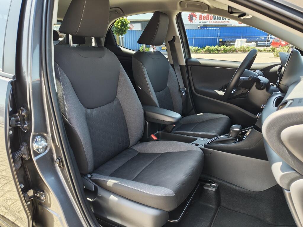 Toyota Yaris 1.5 Hybrid 115 Dynamic | Sensoren v/a | Stuur & Stoelverwarming - Image 29