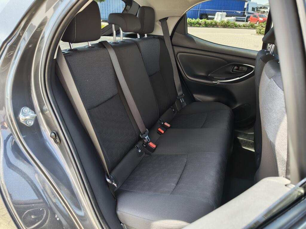Toyota Yaris 1.5 Hybrid 115 Dynamic | Sensoren v/a | Stuur & Stoelverwarming - Image 31