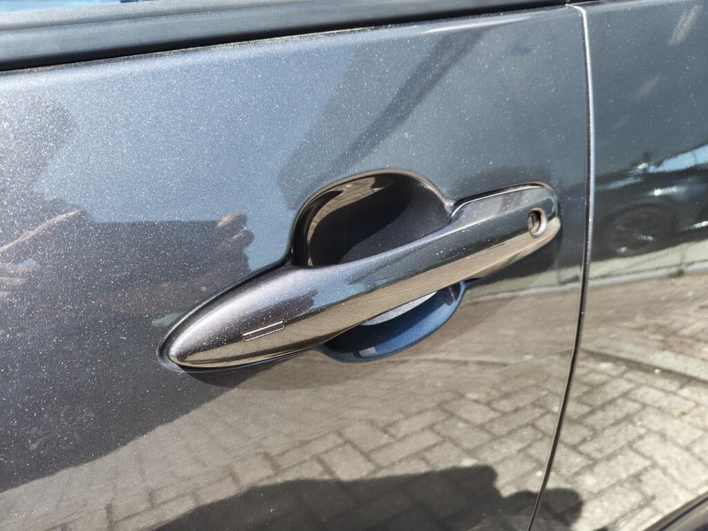 Toyota Yaris 1.5 Hybrid 115 Dynamic | Sensoren v/a | Stuur & Stoelverwarming - Image 38