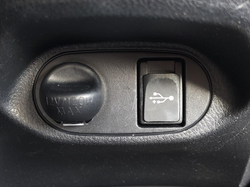 Toyota Yaris 1.5 Hybrid Lease | Navi | Cruise Control | Keyless Start | - Image 18