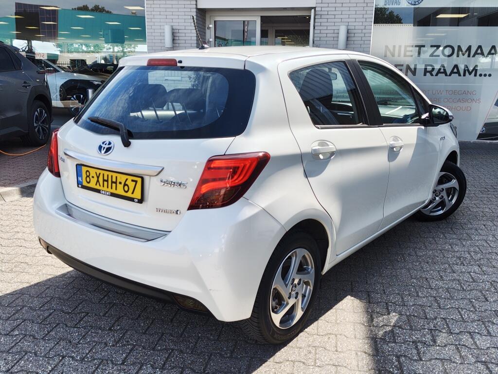 Toyota Yaris 1.5 Hybrid Lease | Navi | Cruise Control | Keyless Start | - Image 4