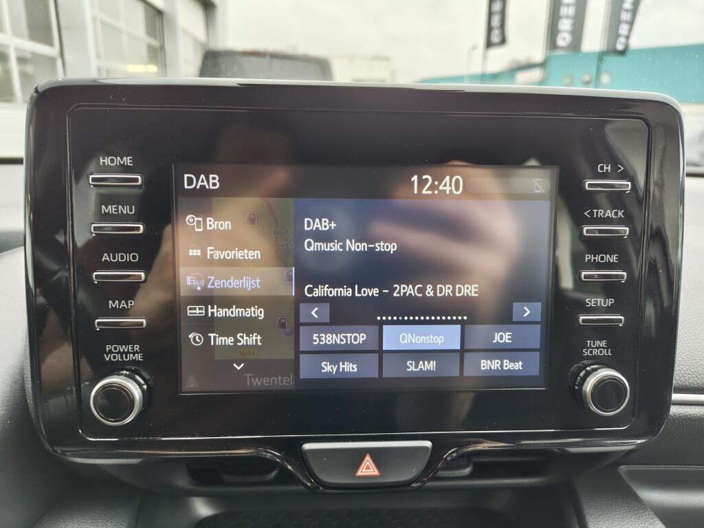 Toyota Yaris 1.5 Hybrid Dynamic | Navi | Keyless Entry/Start | Android Auto - Image 13