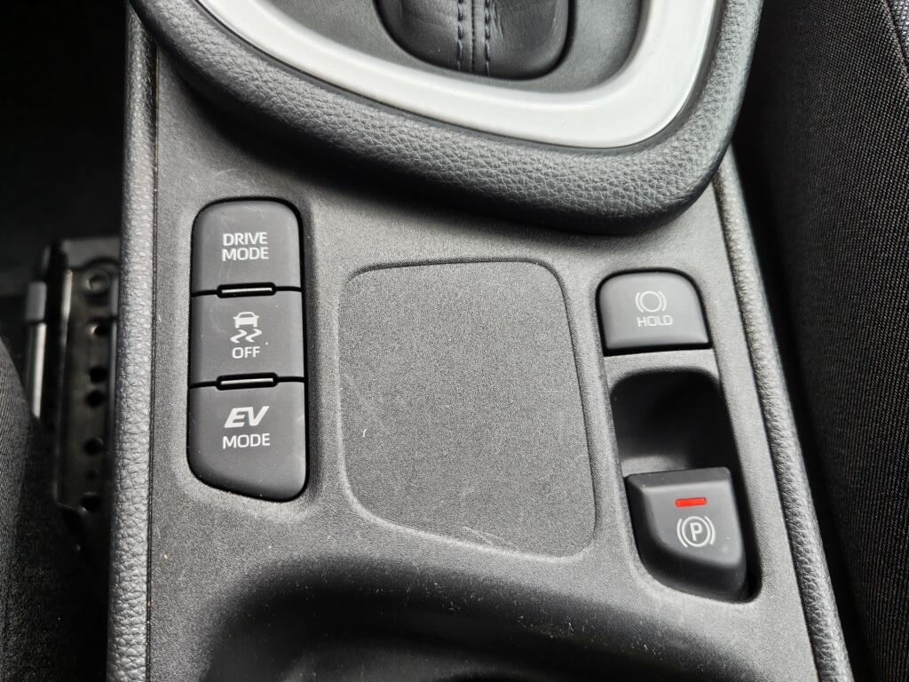 Toyota Yaris 1.5 Hybrid Dynamic | Navi | Keyless Entry/Start | Android Auto - Image 19