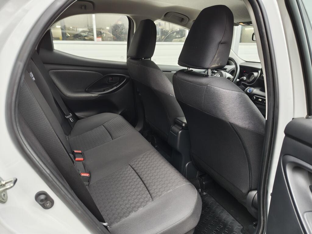 Toyota Yaris 1.5 Hybrid Dynamic | Navi | Keyless Entry/Start | Android Auto - Image 26