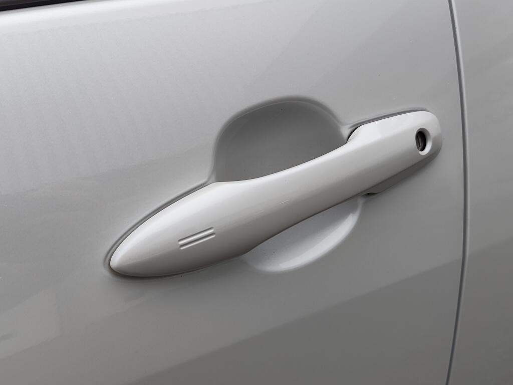 Toyota Yaris 1.5 Hybrid Dynamic | Navi | Keyless Entry/Start | Android Auto - Image 33