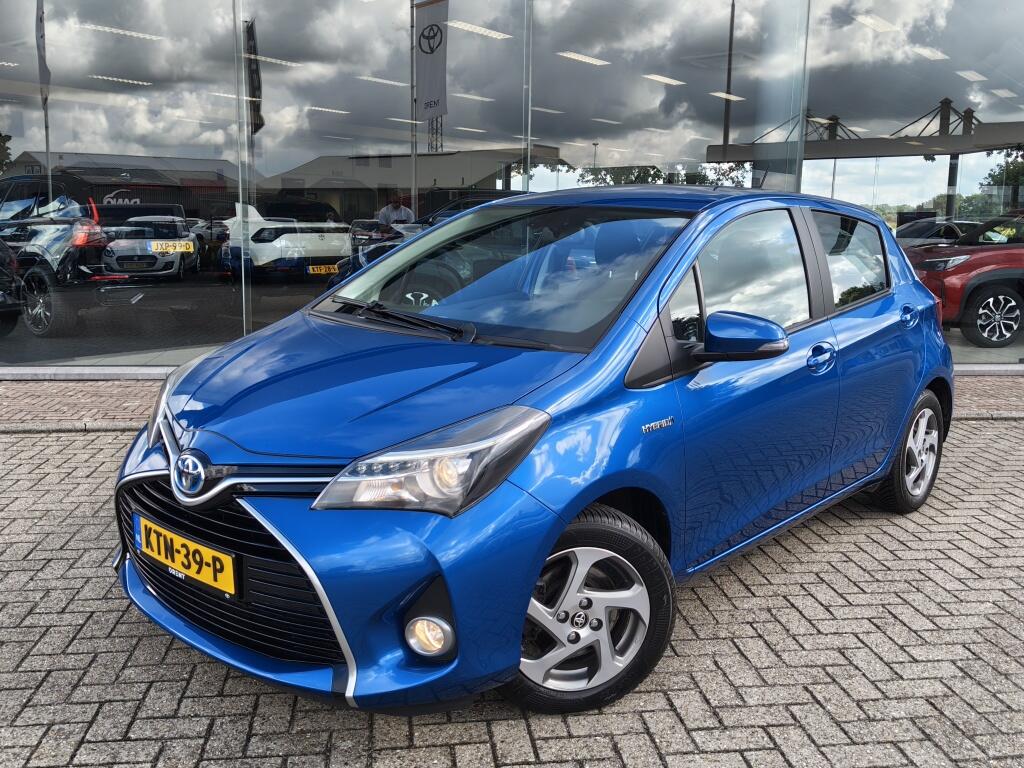 Toyota Yaris 1.5 Full Hybrid Dynamic | Cruise Control | Keyless Entry & Start | Airco - Image 1