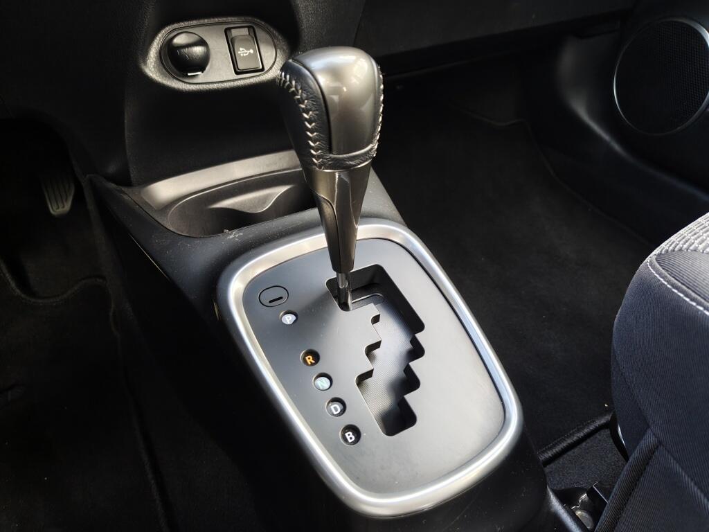 Toyota Yaris 1.5 Full Hybrid Dynamic | Cruise Control | Keyless Entry & Start | Airco - Image 19