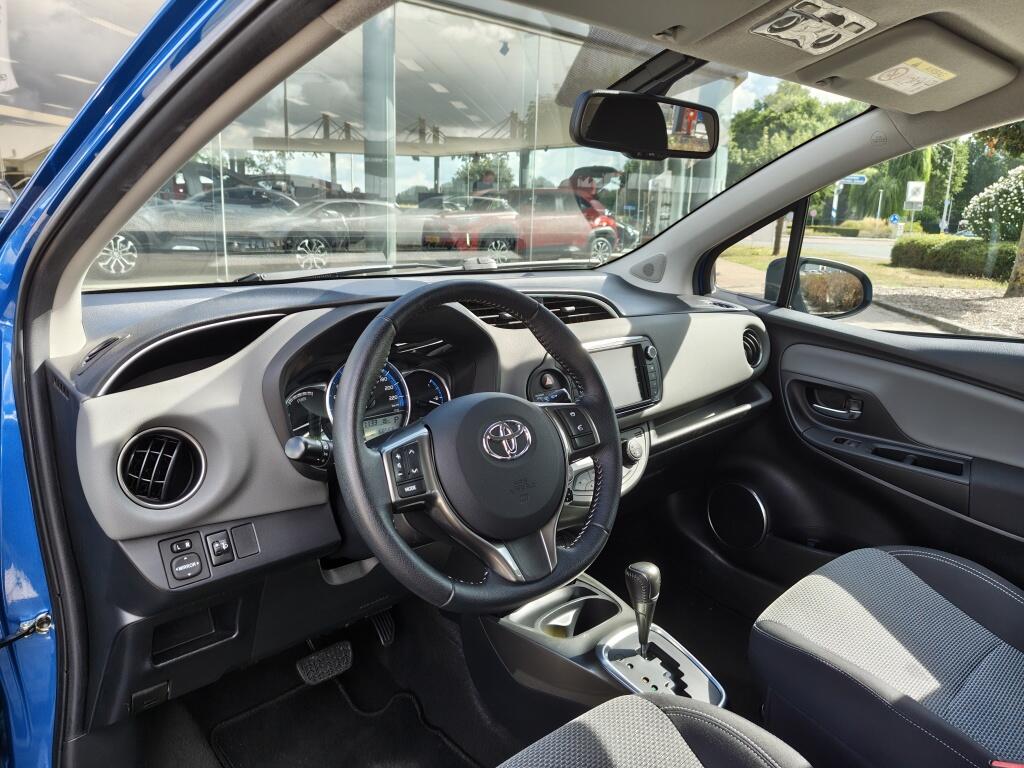 Toyota Yaris 1.5 Full Hybrid Dynamic | Cruise Control | Keyless Entry & Start | Airco - Image 23