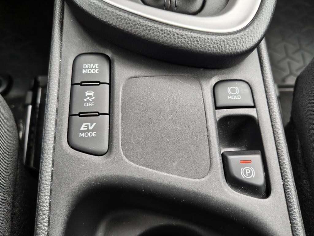 Toyota Yaris Cross 1.5 Hybrid 115 Active plus | Sensoren v/a | Draadloze Telefoonlader | Android Auto - Image 21