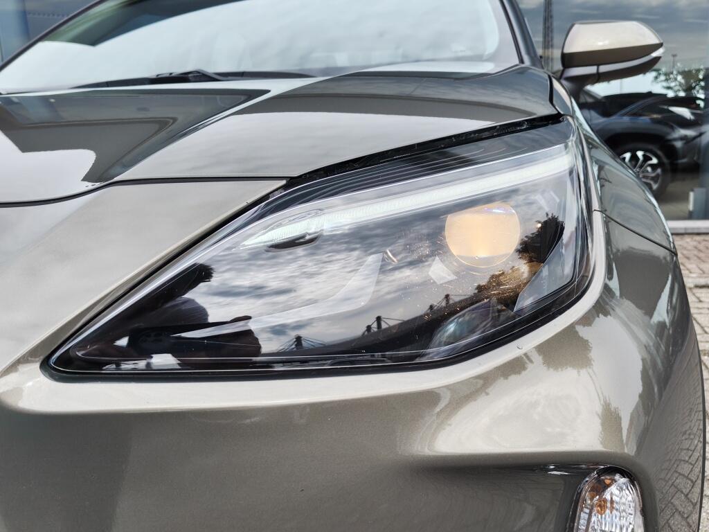 Toyota Yaris Cross 1.5 Hybrid 115 Active plus | Sensoren v/a | Draadloze Telefoonlader | Android Auto - Image 33