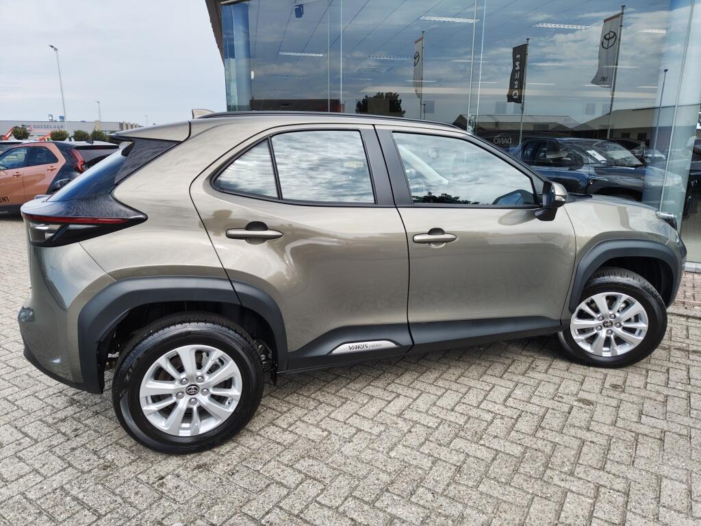 Toyota Yaris Cross 1.5 Hybrid 115 Active plus | Sensoren v/a | Draadloze Telefoonlader | Android Auto - Image 5