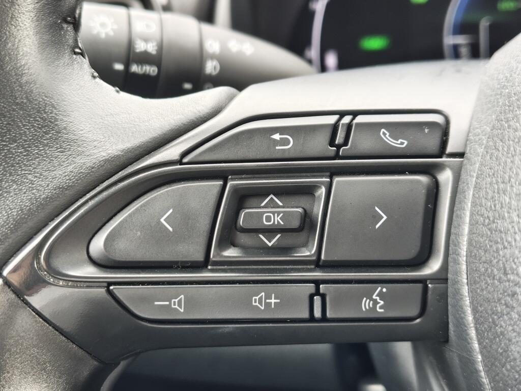 Toyota Yaris Cross 1.5 Hybrid 115 Active plus | Sensoren v/a | Draadloze Telefoonlader | Android Auto - Image 11