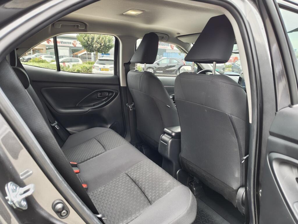 Toyota Yaris Cross 1.5 Hybrid 115 Active plus | Sensoren v/a | Draadloze Telefoonlader | Android Auto - Image 29