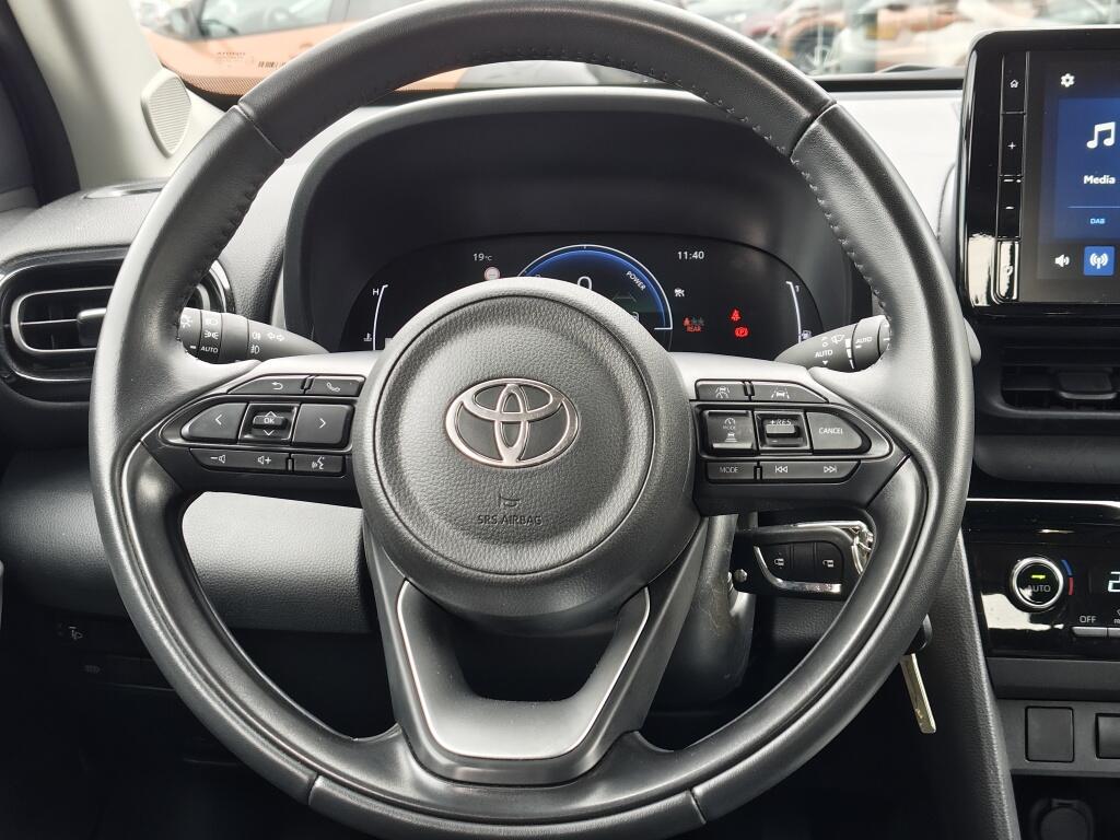 Toyota Yaris Cross 1.5 Hybrid 115 Active plus | Sensoren v/a | Draadloze Telefoonlader | Android Auto - Image 9