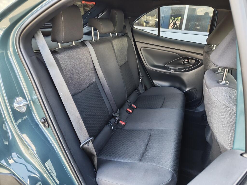 Toyota Yaris Cross 1.5 Hybrid 115 Dynamic | All-Season | Comfort Pack | Sensoren v/a | Android Auto - Image 30