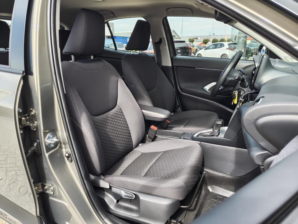 Toyota Yaris Cross 1.5 Hybrid 115 Active plus | Sensoren v/a | Draadloze Telefoonlader | Android Auto - Image 28