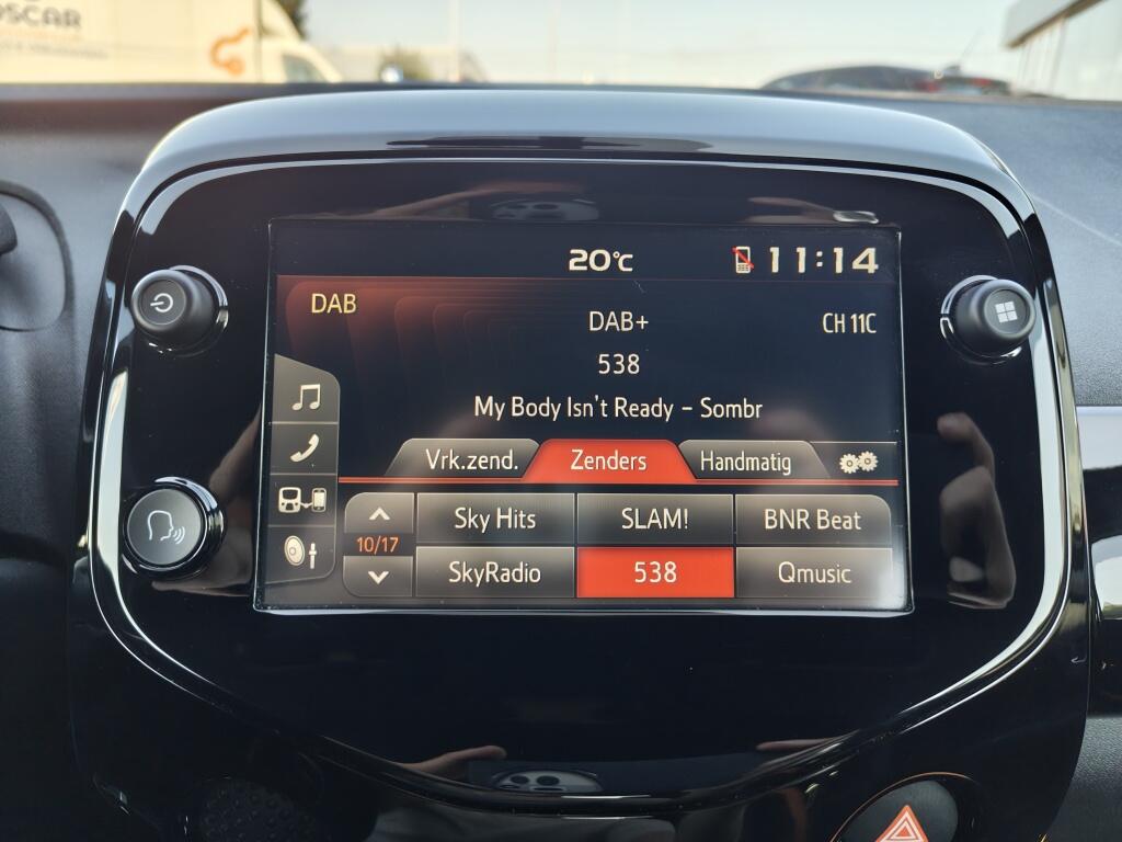 Toyota Aygo 1.0 VVT-i JBL | Android Auto, Apple Carplay | El. Climate |  Achteruitrijcamera - Image 15