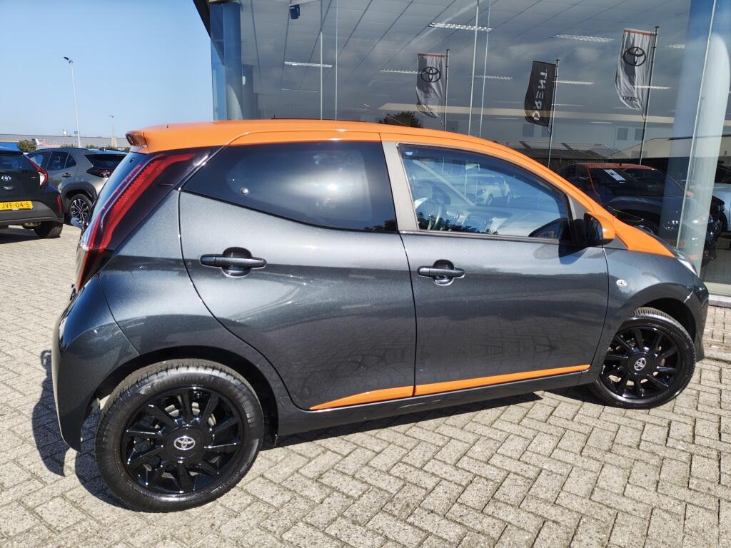 Toyota Aygo 1.0 VVT-i JBL | Android Auto, Apple Carplay | El. Climate |  Achteruitrijcamera - Image 5