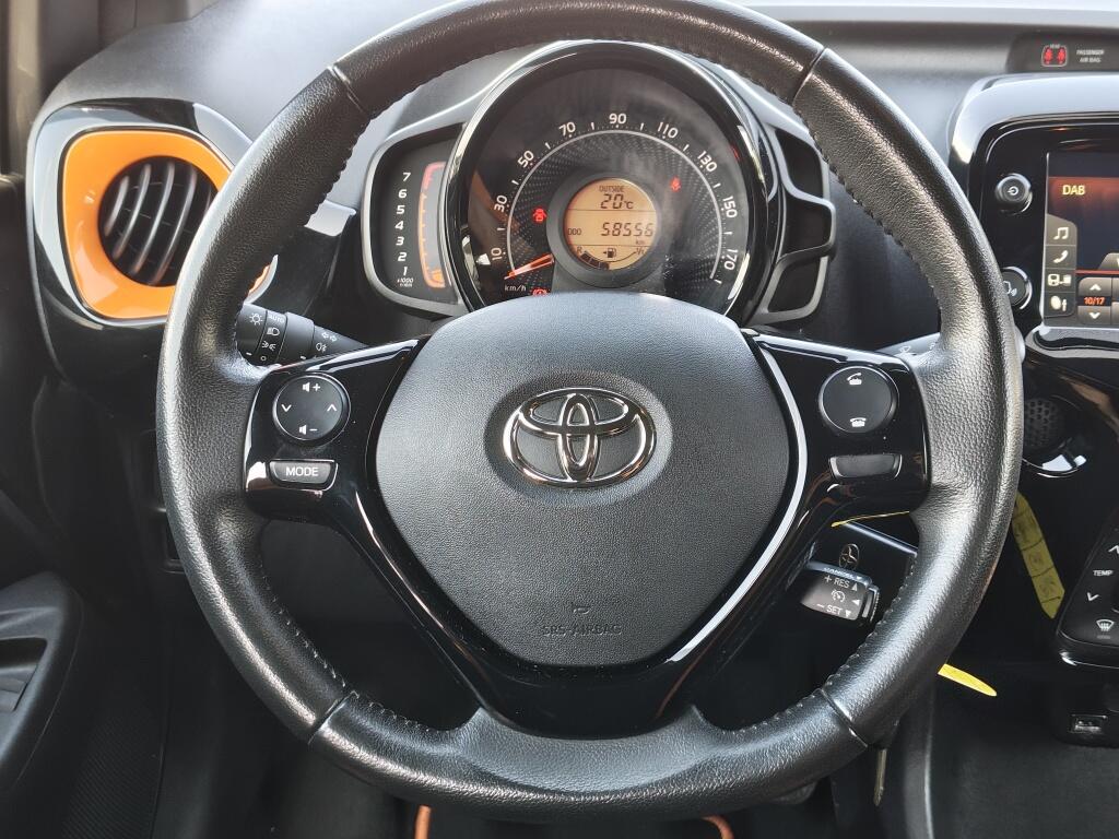 Toyota Aygo 1.0 VVT-i JBL | Android Auto, Apple Carplay | El. Climate |  Achteruitrijcamera - Image 9