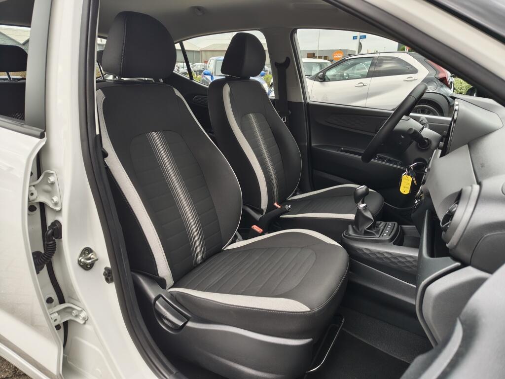 Hyundai i10 1.0 Comfort | Trekhaak Afn. | Sensoren v/a | Stoel- Stuurverwarming - Image 28