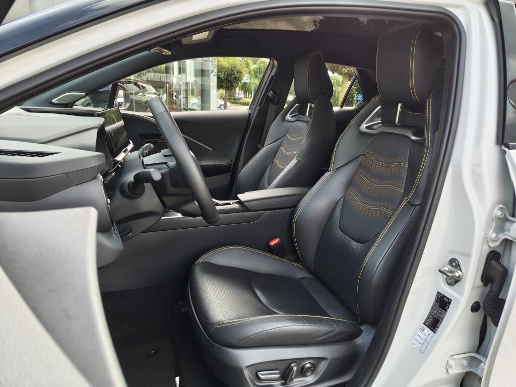 Toyota C-HR 2.0 PHEV 220 Première Edition | Pano | HUD | Leder | JBL | Navi - Image 33