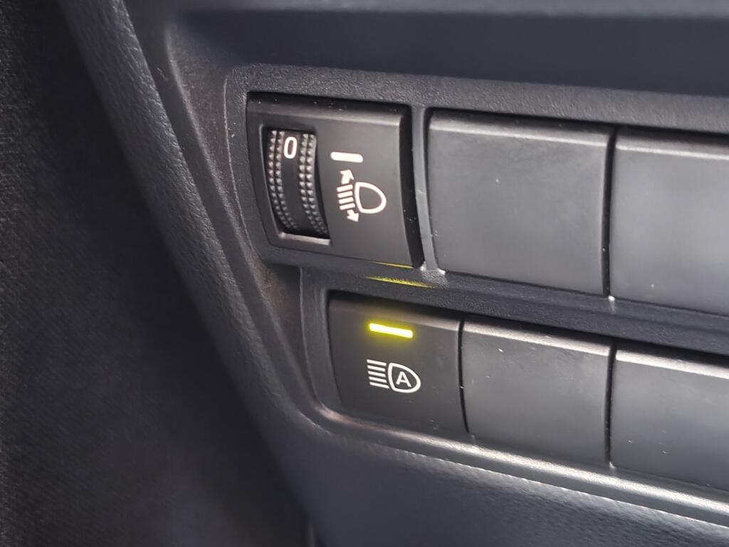 Toyota Yaris Cross 1.5 Hybrid Dynamic | NL Auto | Keyless Entry & Start | Android A - Image 28