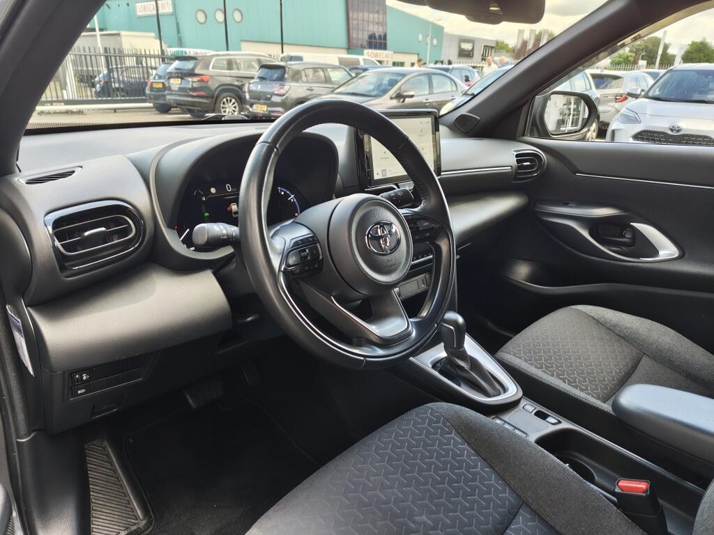 Toyota Yaris Cross 1.5 Hybrid Dynamic | NL Auto | Keyless Entry & Start | Android A - Image 31