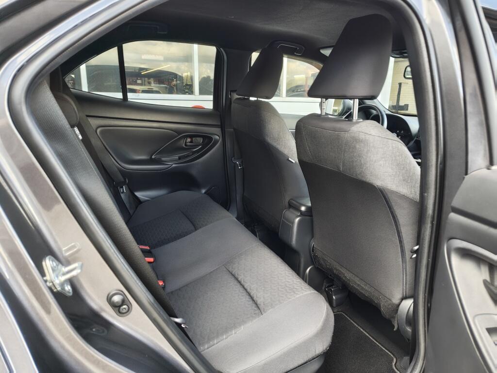 Toyota Yaris Cross 1.5 Hybrid Dynamic | NL Auto | Keyless Entry & Start | Android A - Image 34