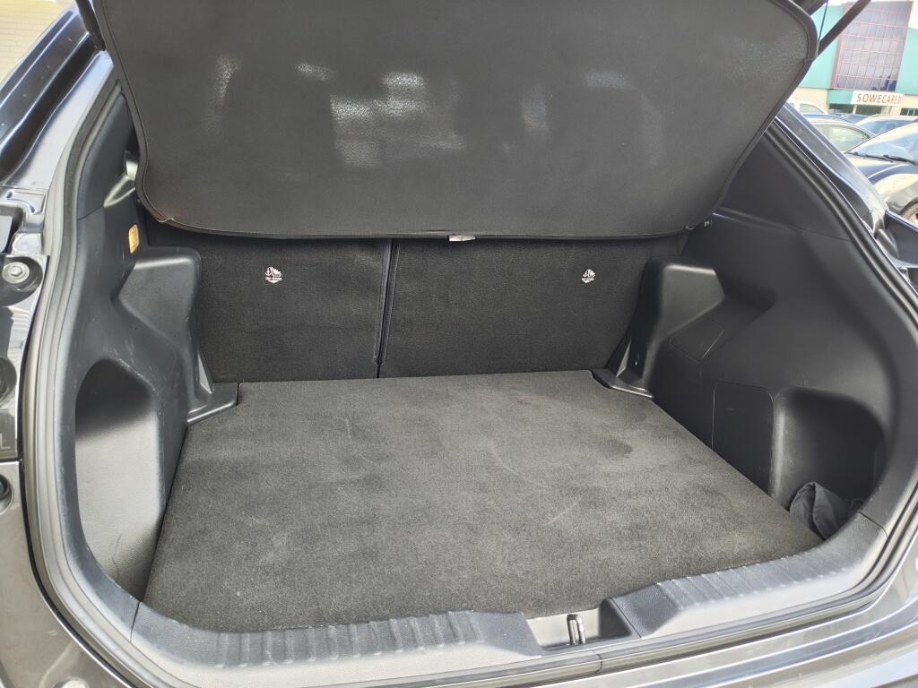Toyota Yaris Cross 1.5 Hybrid Dynamic | NL Auto | Keyless Entry & Start | Android A - Image 36