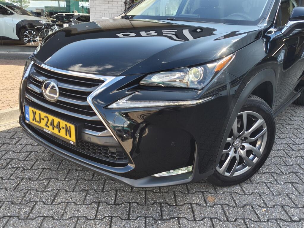 Lexus NX 300h Luxury Line | Sensoren v/a | Navi | Half Leder | Achteruitrijcamera - Image 2