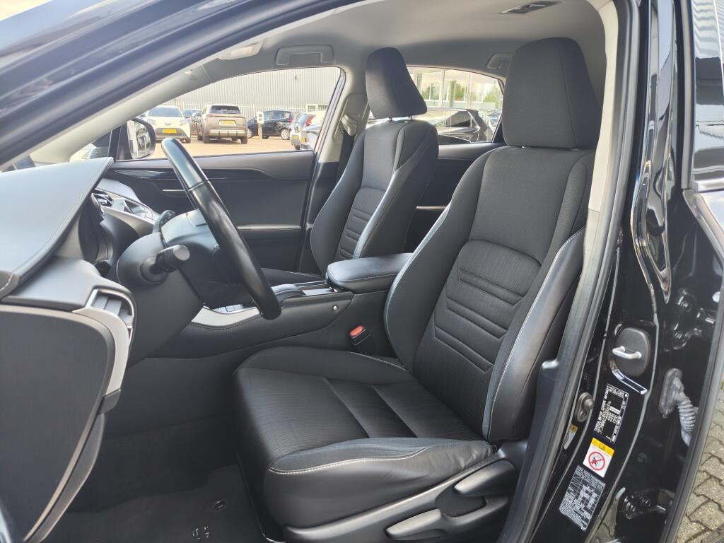 Lexus NX 300h Luxury Line | Sensoren v/a | Navi | Half Leder | Achteruitrijcamera - Image 28