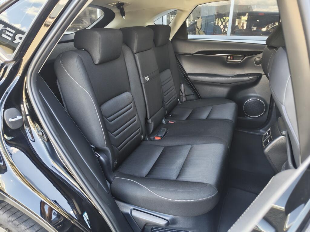 Lexus NX 300h Luxury Line | Sensoren v/a | Navi | Half Leder | Achteruitrijcamera - Image 30