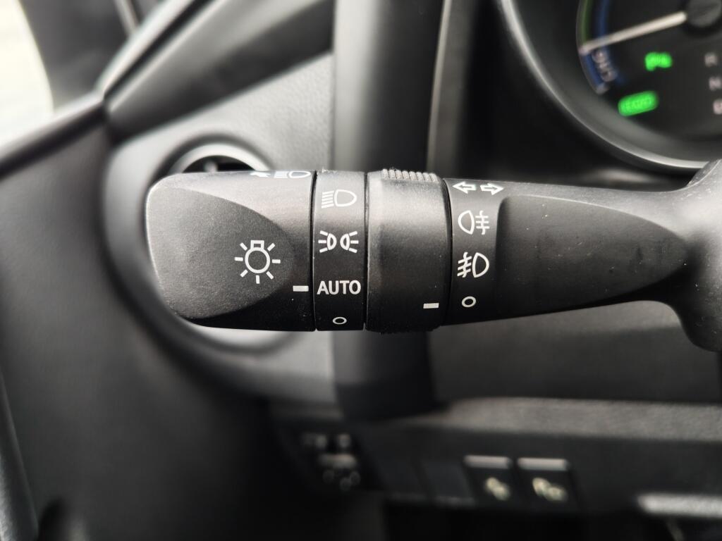Toyota Auris Touring Sports 1.8 Hybrid Executive | Trekhaak Afn. | Navi | Sensoren v/a | Stoelverwarming - Image 12