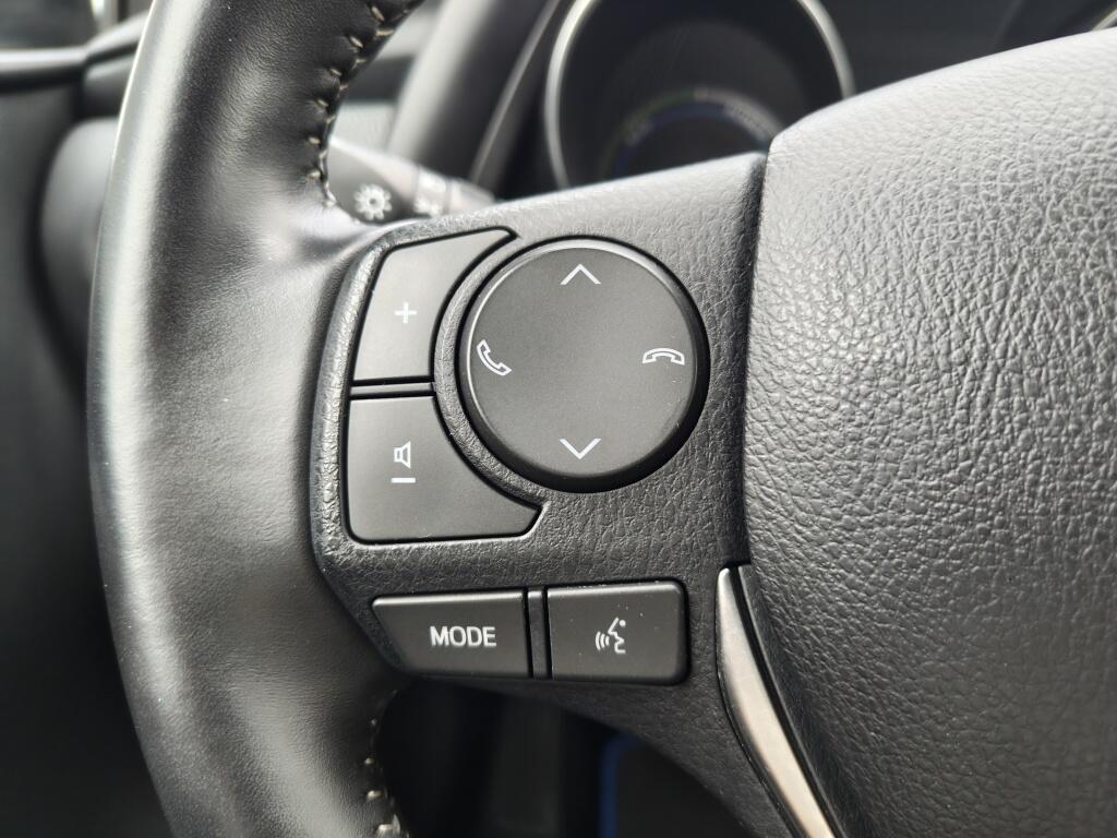 Toyota Auris Touring Sports 1.8 Hybrid Executive | Trekhaak Afn. | Navi | Sensoren v/a | Stoelverwarming - Image 14