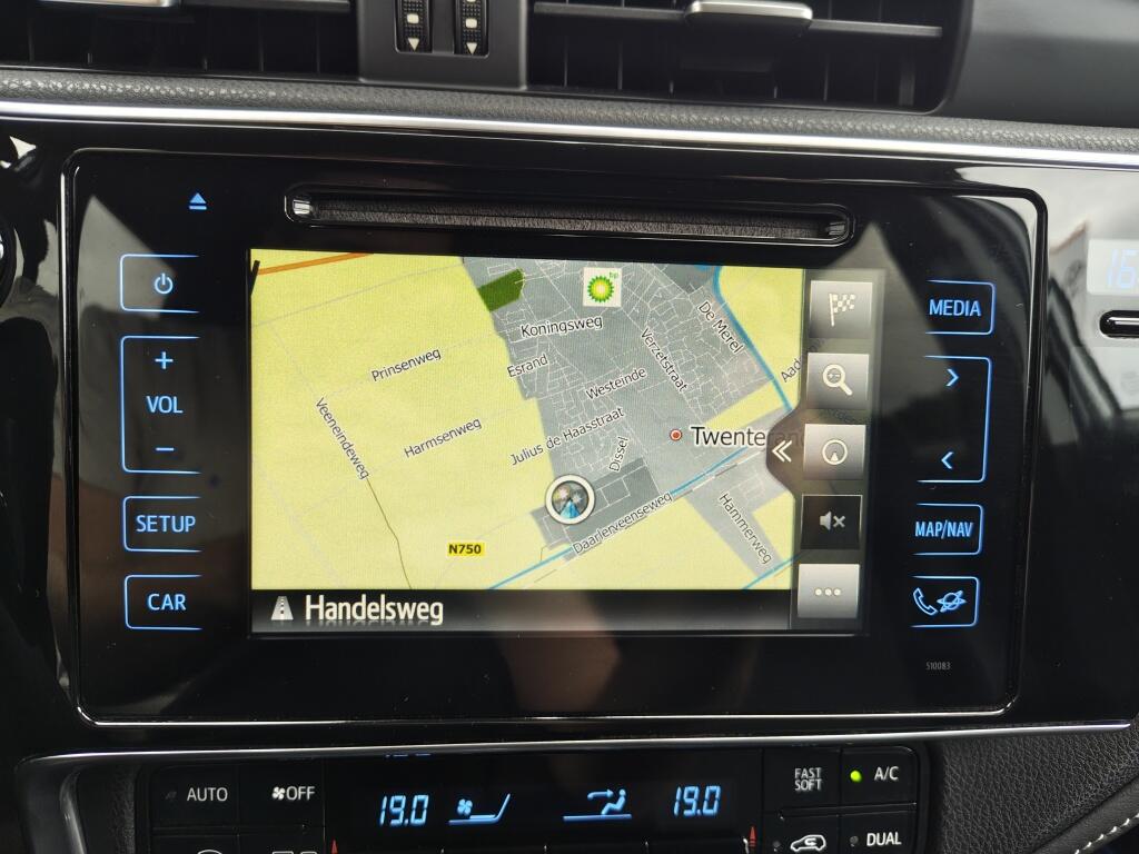 Toyota Auris Touring Sports 1.8 Hybrid Executive | Trekhaak Afn. | Navi | Sensoren v/a | Stoelverwarming - Image 19
