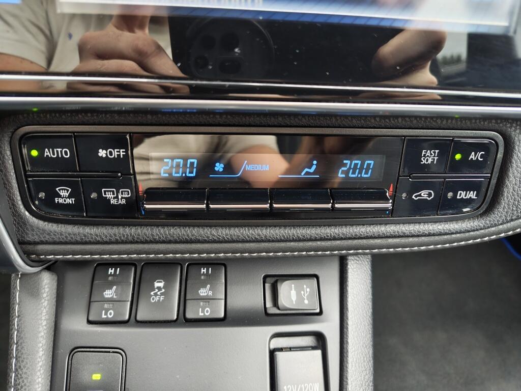 Toyota Auris Touring Sports 1.8 Hybrid Executive | Trekhaak Afn. | Navi | Sensoren v/a | Stoelverwarming - Image 22