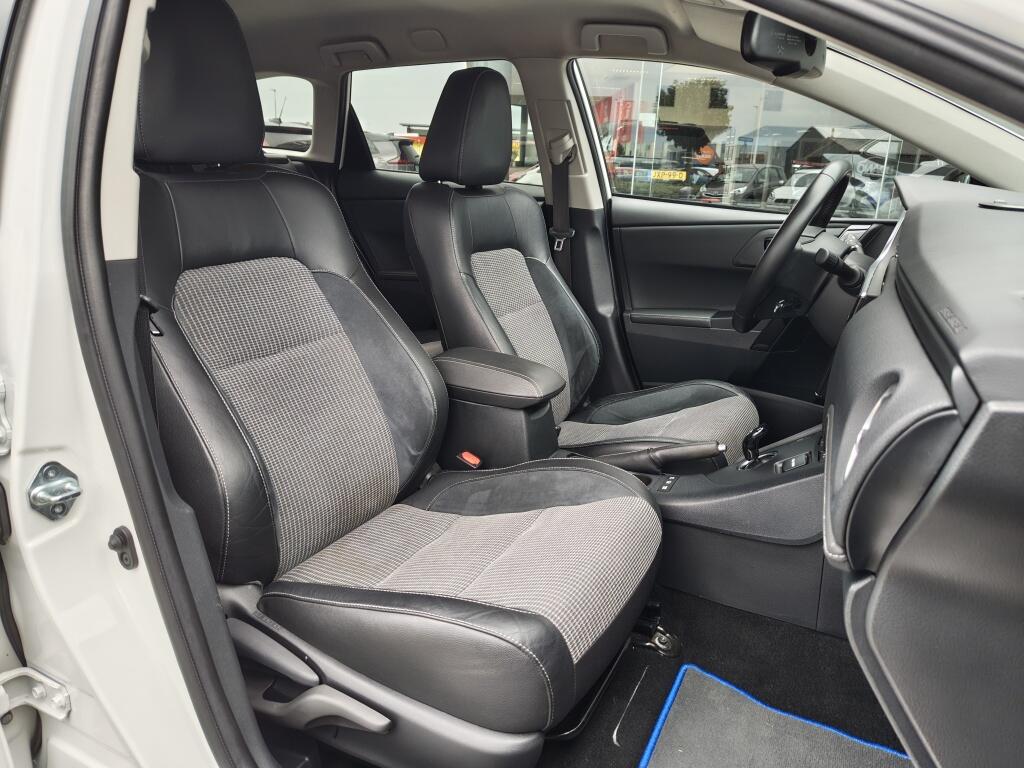 Toyota Auris Touring Sports 1.8 Hybrid Executive | Trekhaak Afn. | Navi | Sensoren v/a | Stoelverwarming - Image 33