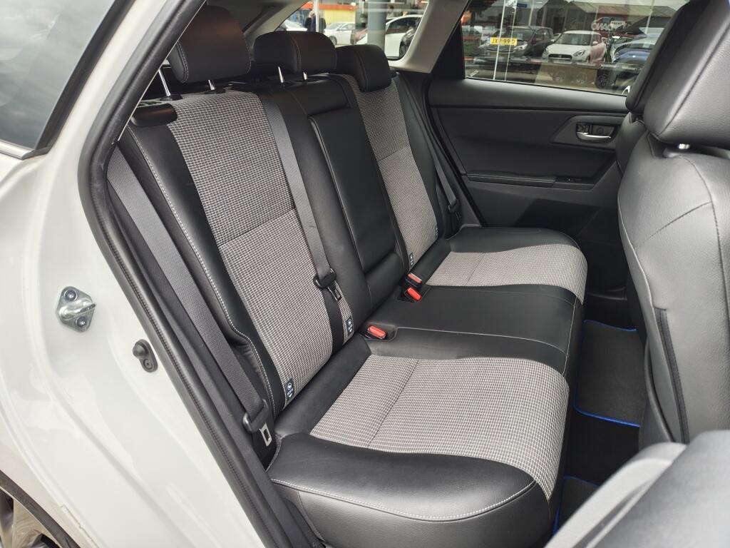 Toyota Auris Touring Sports 1.8 Hybrid Executive | Trekhaak Afn. | Navi | Sensoren v/a | Stoelverwarming - Image 35