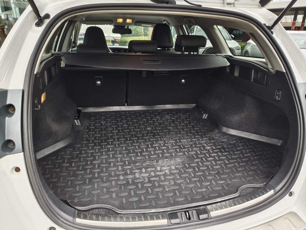 Toyota Auris Touring Sports 1.8 Hybrid Executive | Trekhaak Afn. | Navi | Sensoren v/a | Stoelverwarming - Image 36