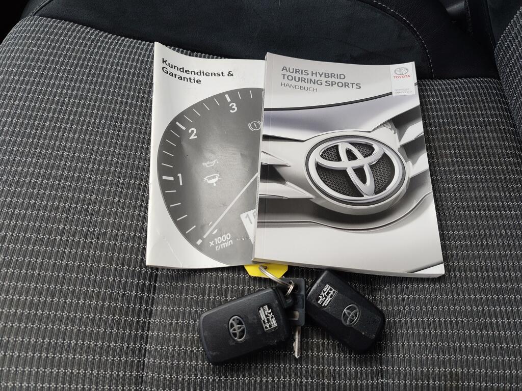 Toyota Auris Touring Sports 1.8 Hybrid Executive | Trekhaak Afn. | Navi | Sensoren v/a | Stoelverwarming - Image 45