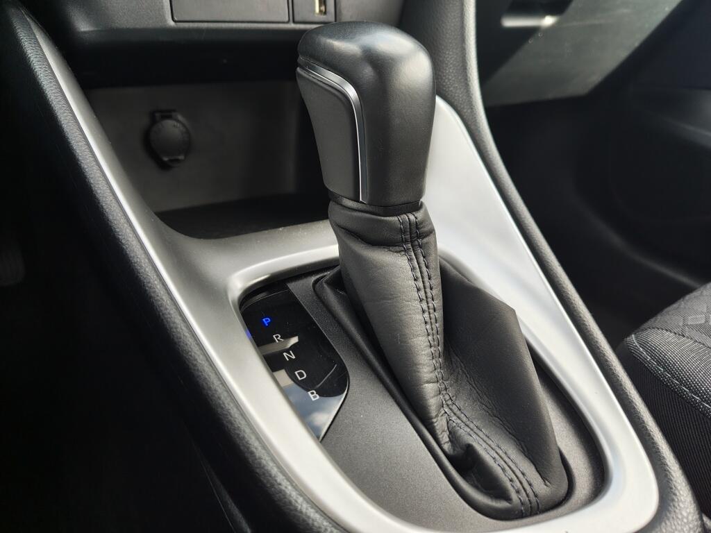 Toyota Yaris 1.5 Hybrid Dynamic | NL Auto | Keyless Entry & Start | Android Auto - Image 20