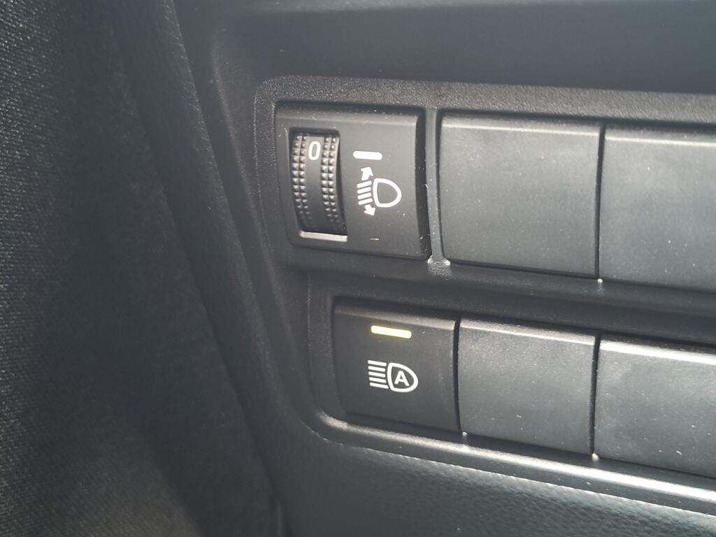 Toyota Yaris 1.5 Hybrid Dynamic | NL Auto | Keyless Entry & Start | Android Auto - Image 23