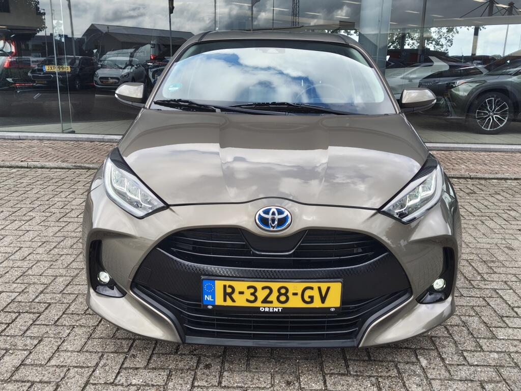 Toyota Yaris 1.5 Hybrid Dynamic | NL Auto | Keyless Entry & Start | Android Auto - Image 6